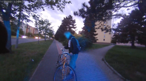 Na kole, bez světel a s necelou promilí za řídítky 