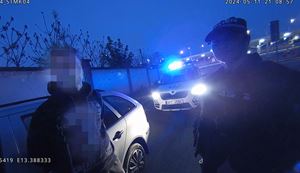 Bez řidičáku za volantem: Večerní jízda skončila u strážníků