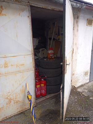 Otevřená garáž