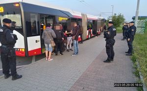 Revizoři, strážníci a policisté kontrolovali cestující v plzeňské MHD